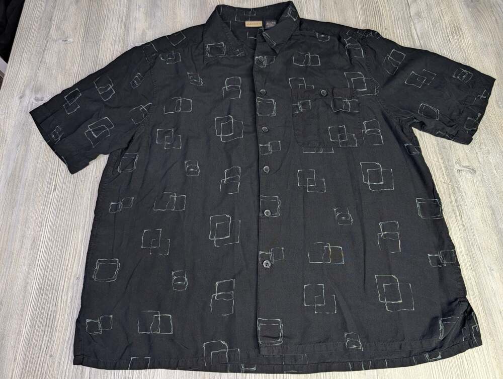Axist Men's Black Short Sleeve Button Down Shirt with Abstract Geometric Pattern